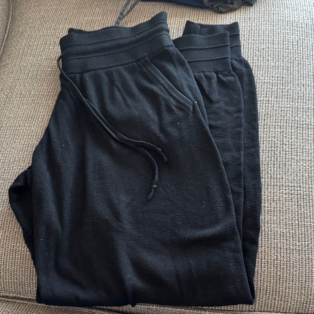 Black Lululemon knit joggers